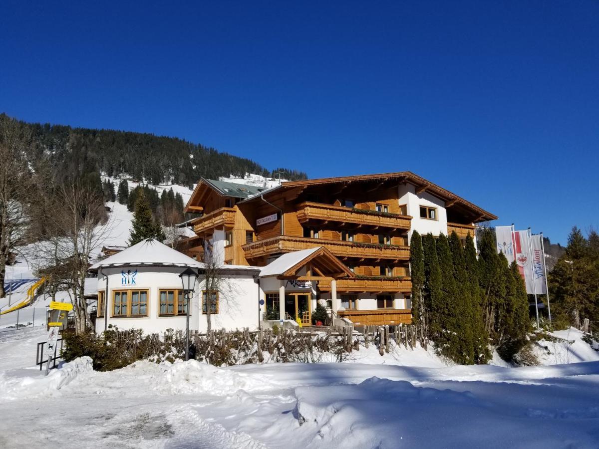 Alpenhotel Wildschoenau B&B Bagian luar foto