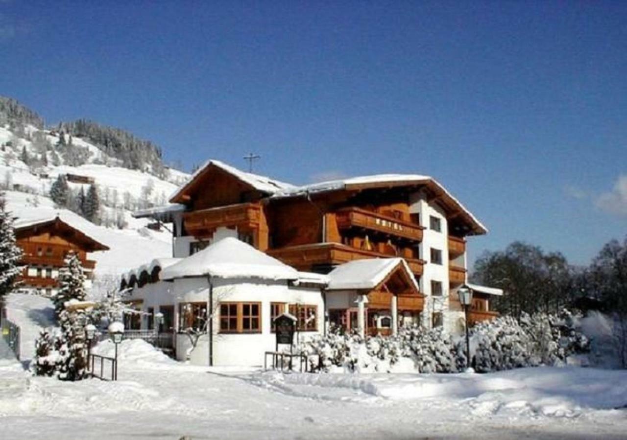 Alpenhotel Wildschoenau B&B Bagian luar foto