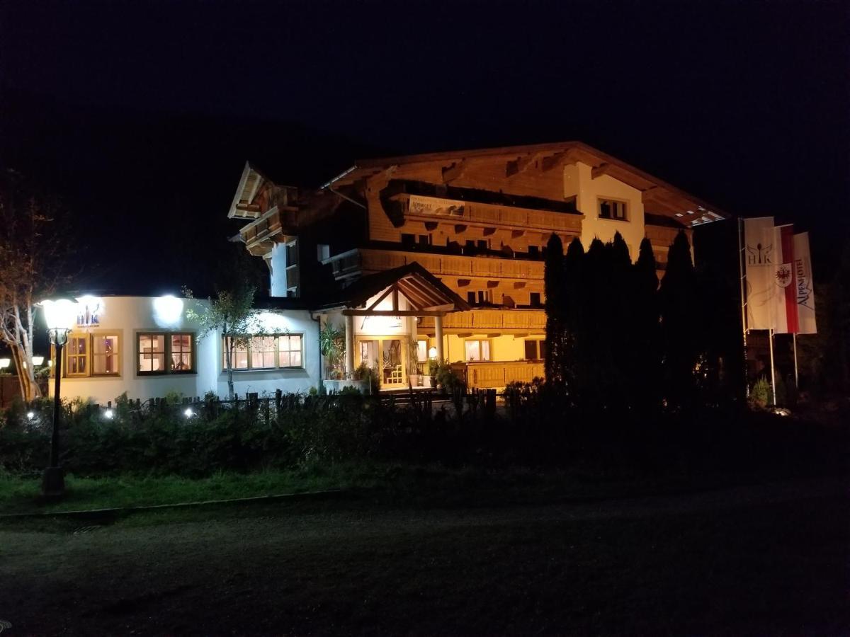 Alpenhotel Wildschoenau B&B Bagian luar foto