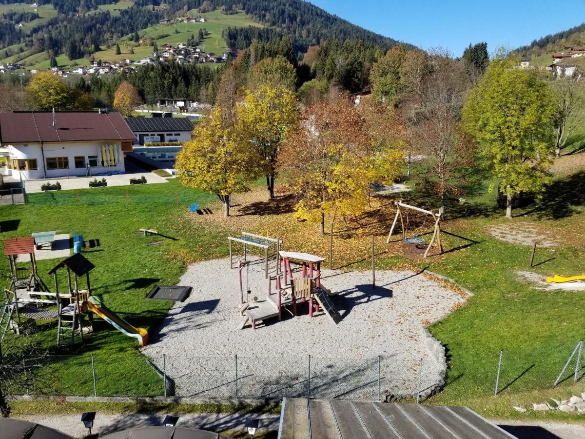 Alpenhotel Wildschoenau B&B Bagian luar foto