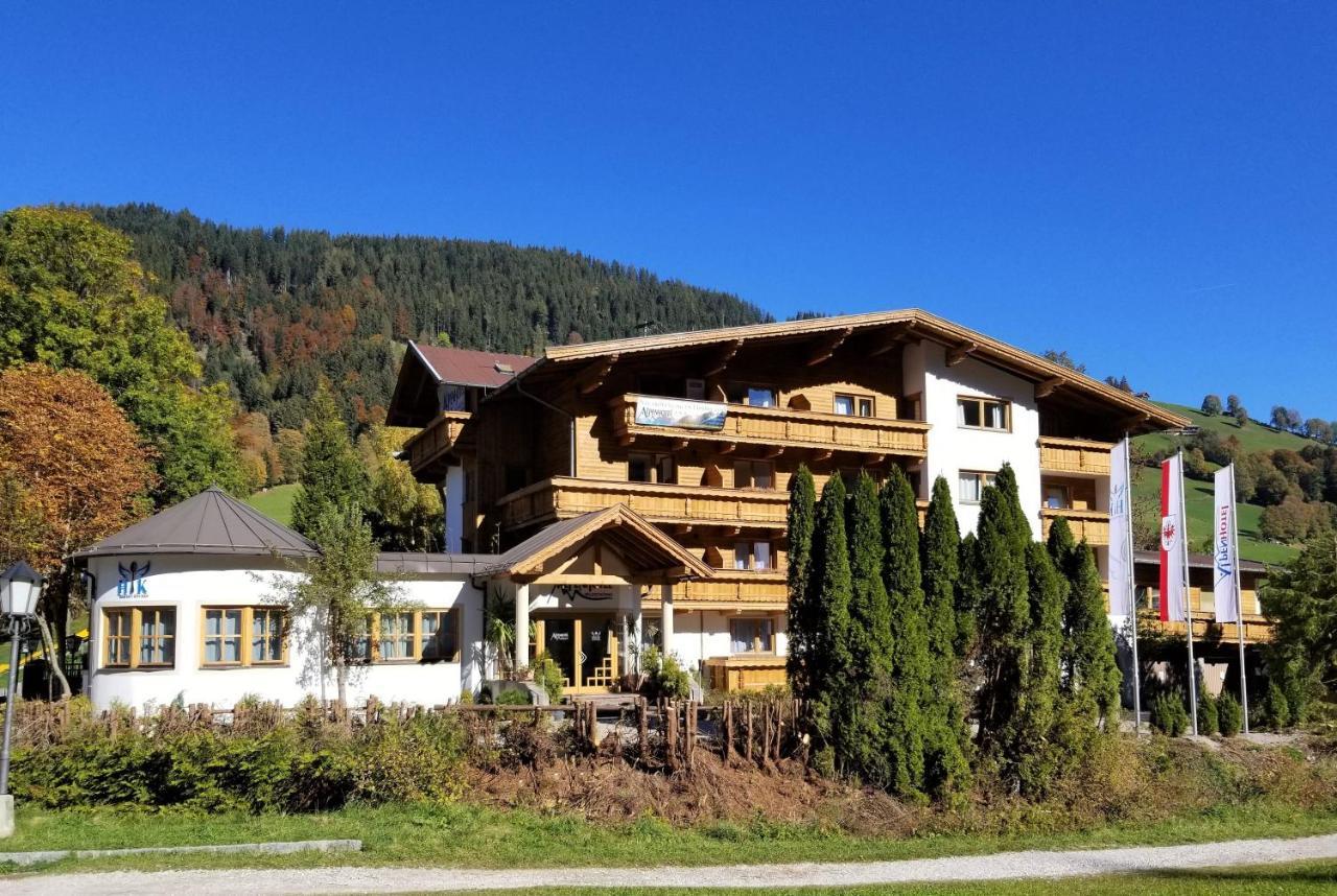 Alpenhotel Wildschoenau B&B Bagian luar foto