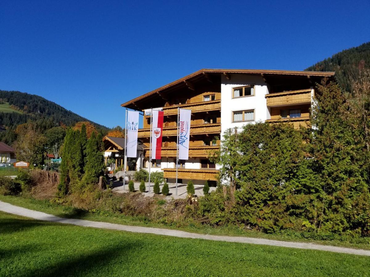Alpenhotel Wildschoenau B&B Bagian luar foto